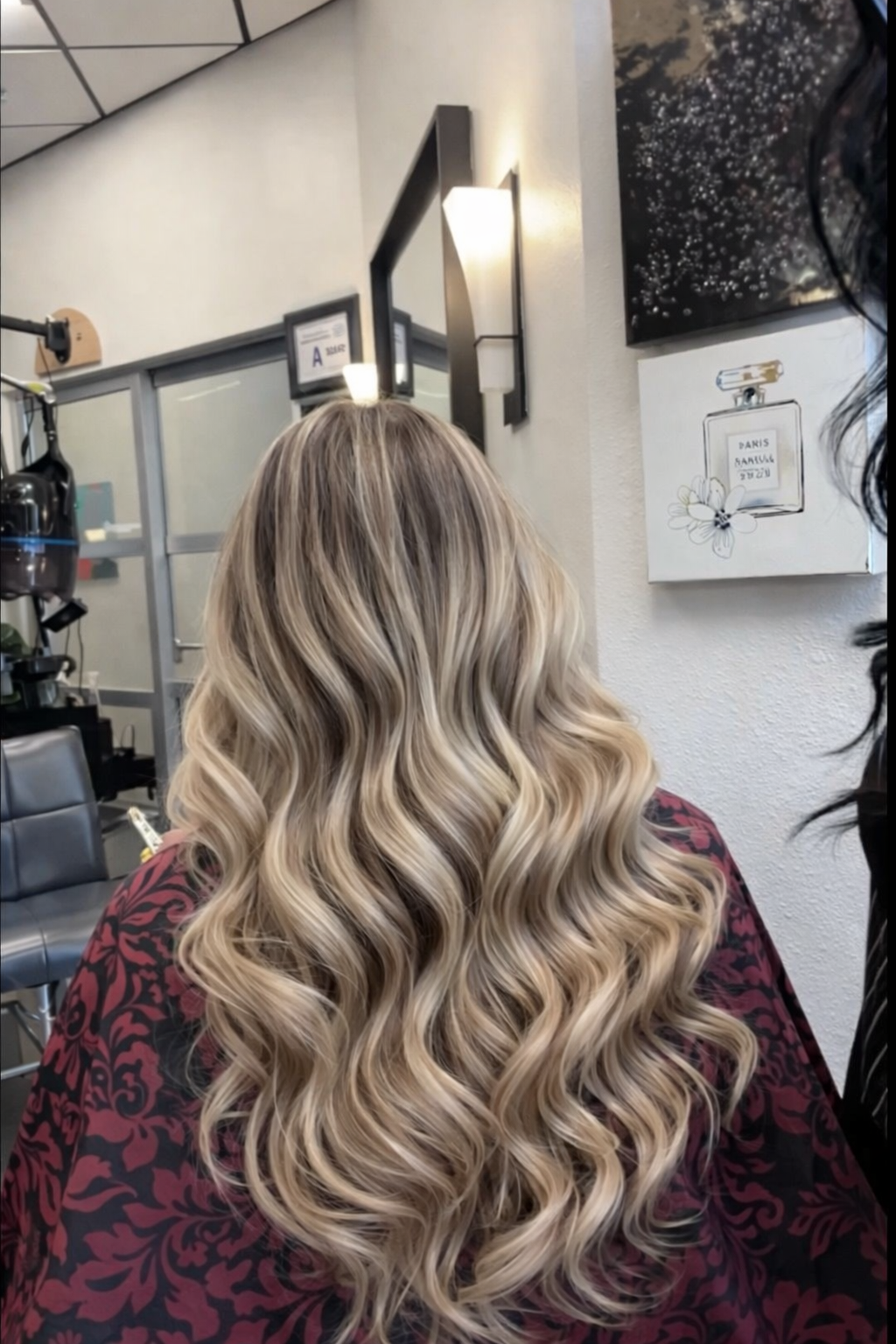 Glamorous Blonde Curls